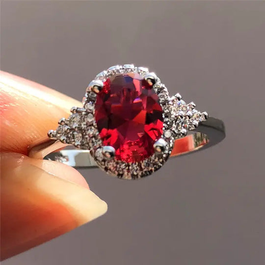 Anillo Halo de Rubí Plateado