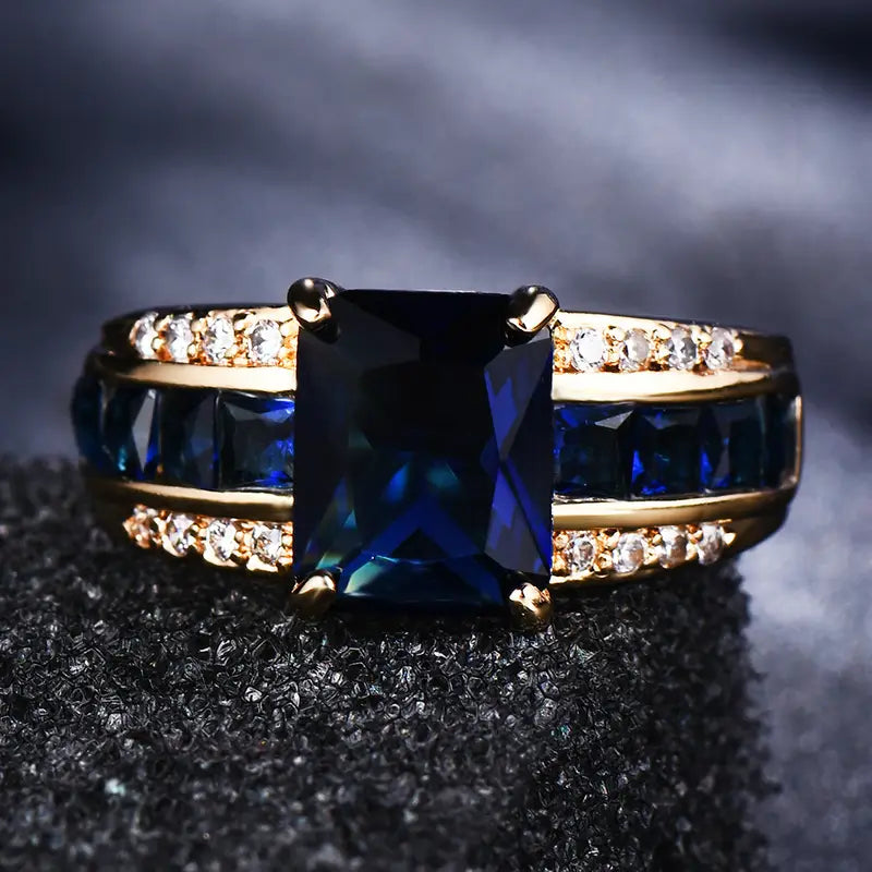 Anillo de Corte Cuadrado de Zafiro Dorado