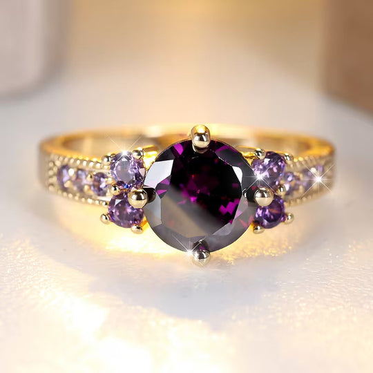 Anillo de Acento de Oro y Amatista
