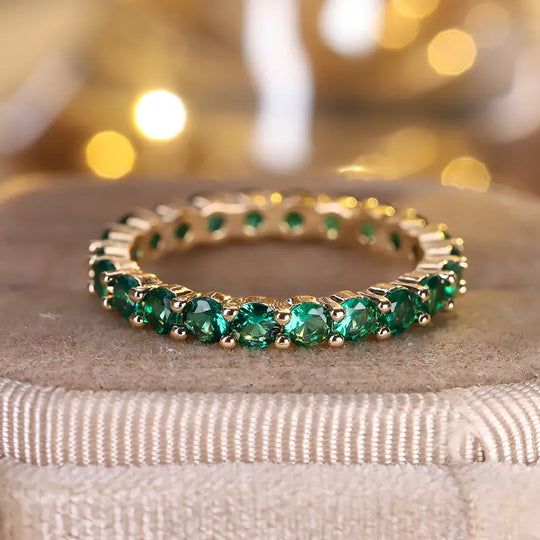 Anillo de Eternidad de Esmeralda Dorada