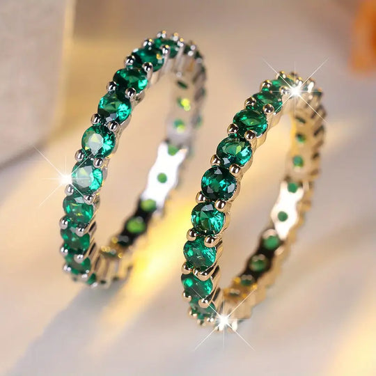 Anillo de Eternidad de Esmeralda Dorada