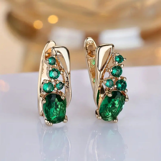 Pendientes de gota de clúster de esmeralda dorada
