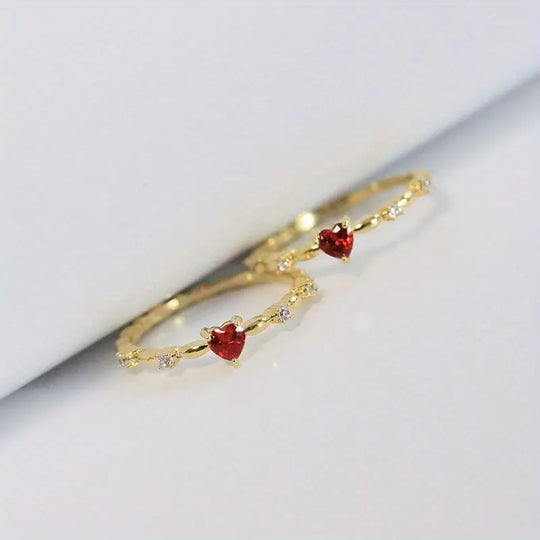 Anillo de Corazón de Rubí Dorado