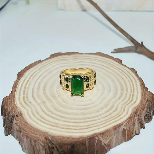 Anillo Geométrico de Oro y Esmeralda