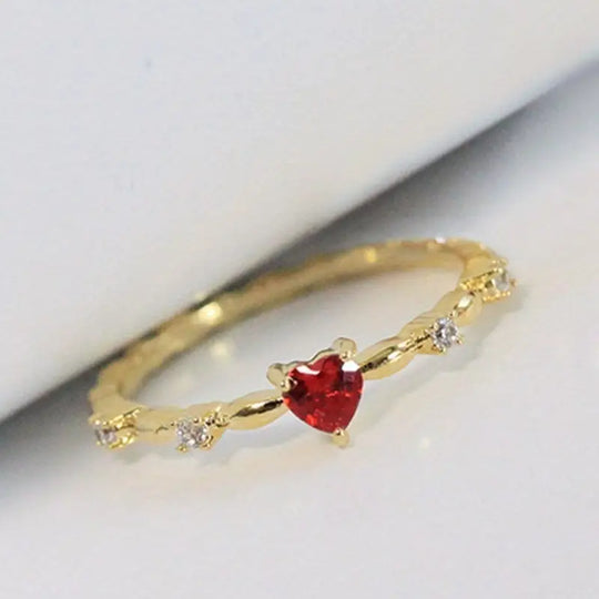 Anillo de Corazón de Rubí Dorado