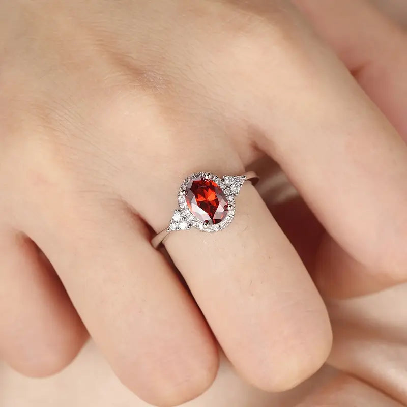 Anillo Halo de Rubí Plateado