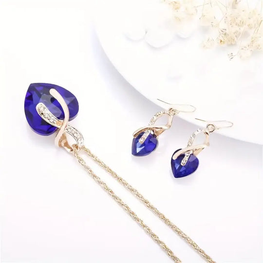 Conjunto de Collar y Pendientes de Corazón de Zafiro Dorado
