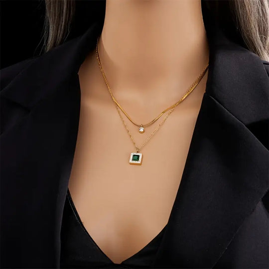Collar Capa de Oro y Esmeralda