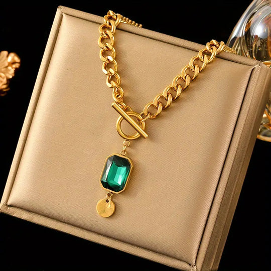 Collar de Cadena de Oro y Esmeralda