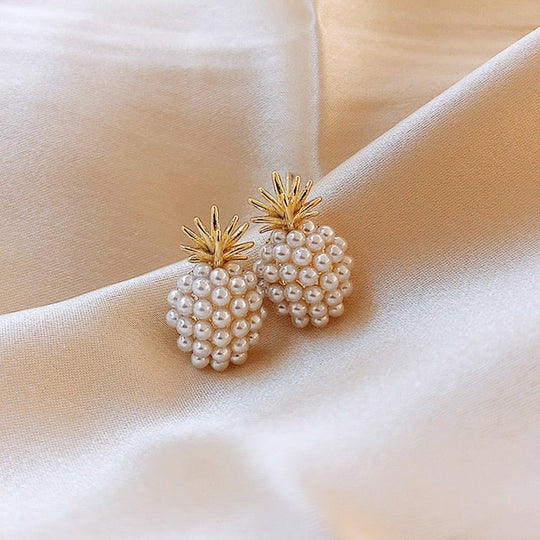 Pendientes de Perlas en Clúster de Oro