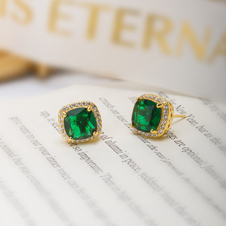 Pendientes de Stud Halo de Esmeralda Dorada