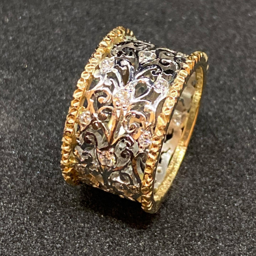Anillo de Banda Ornamental de Plata y Oro