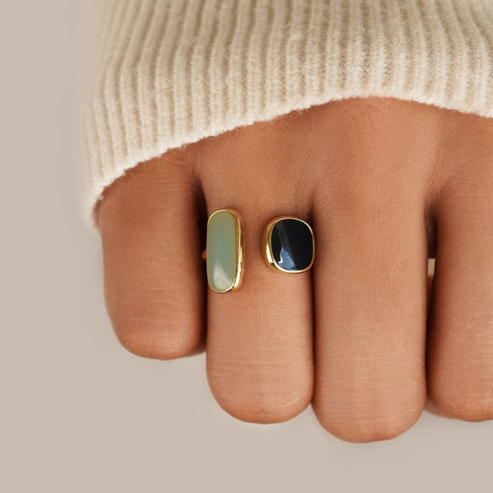 Anillo Abierto de Doble Piedra Dorada