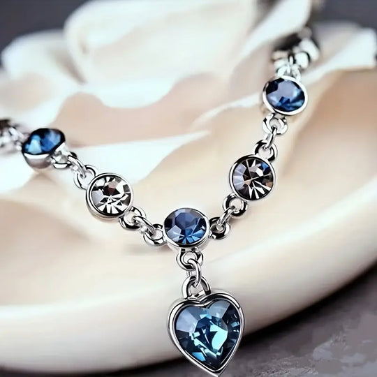 Pulsera de Cadena con Corazón de Zafiro Plateado