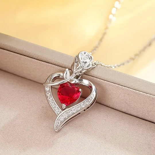 Collar con Colgante de Corazón de Rubí Plateado