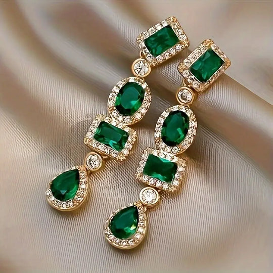 Pendientes Colgantes Multiforma de Oro y Esmeralda