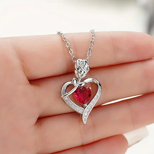 Collar con Colgante de Corazón de Rubí Plateado
