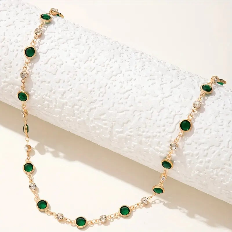 Collar de Estación de Esmeralda Dorada