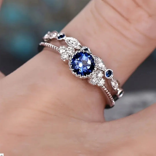 Anillo Halo de Zafiro Plateado