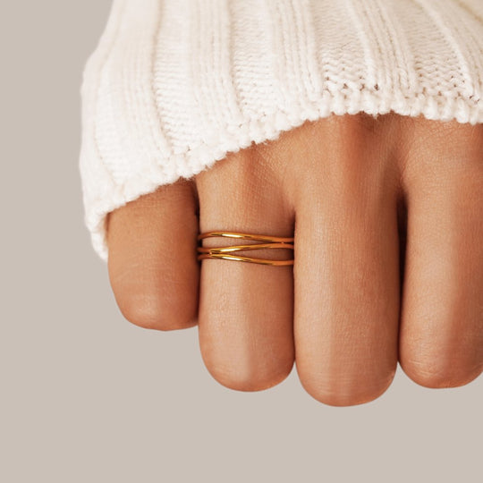 Anillo Envolvente Minimalista de Oro
