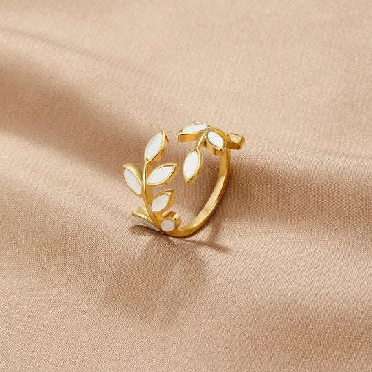 Anillo con Motivo de Hoja de Oro