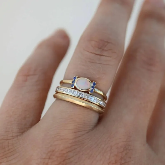Conjunto de Anillos con Bisel Dorado