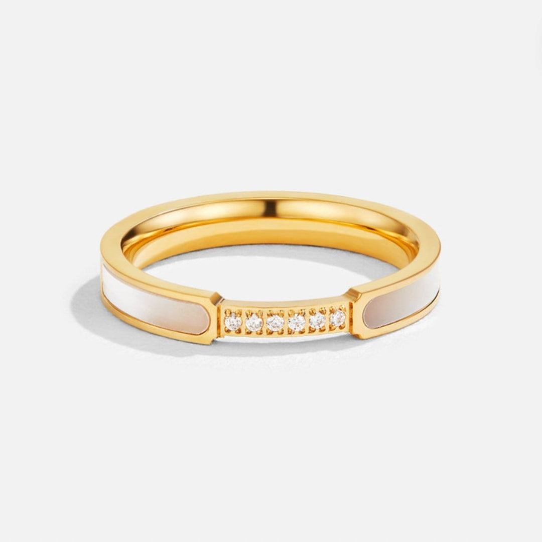 Anillo de Banda con Incrustación de Oro