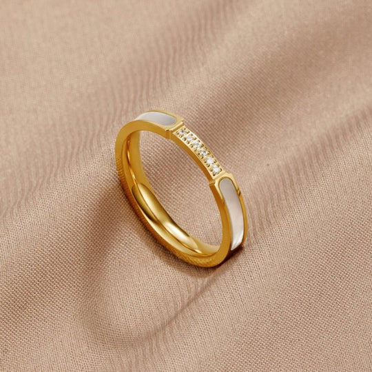Anillo de Banda con Incrustación de Oro