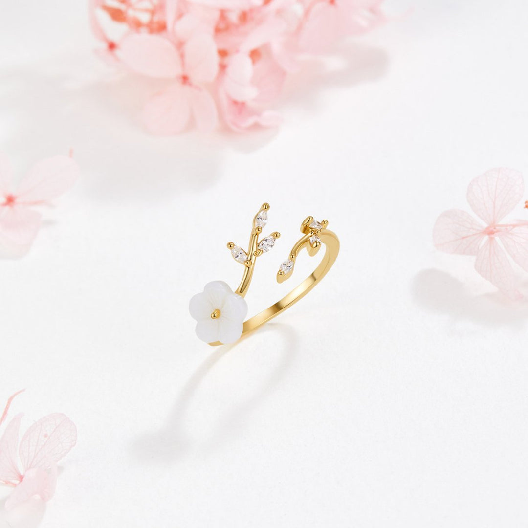 Anillo Abierto de Oro con Flores y Hojas